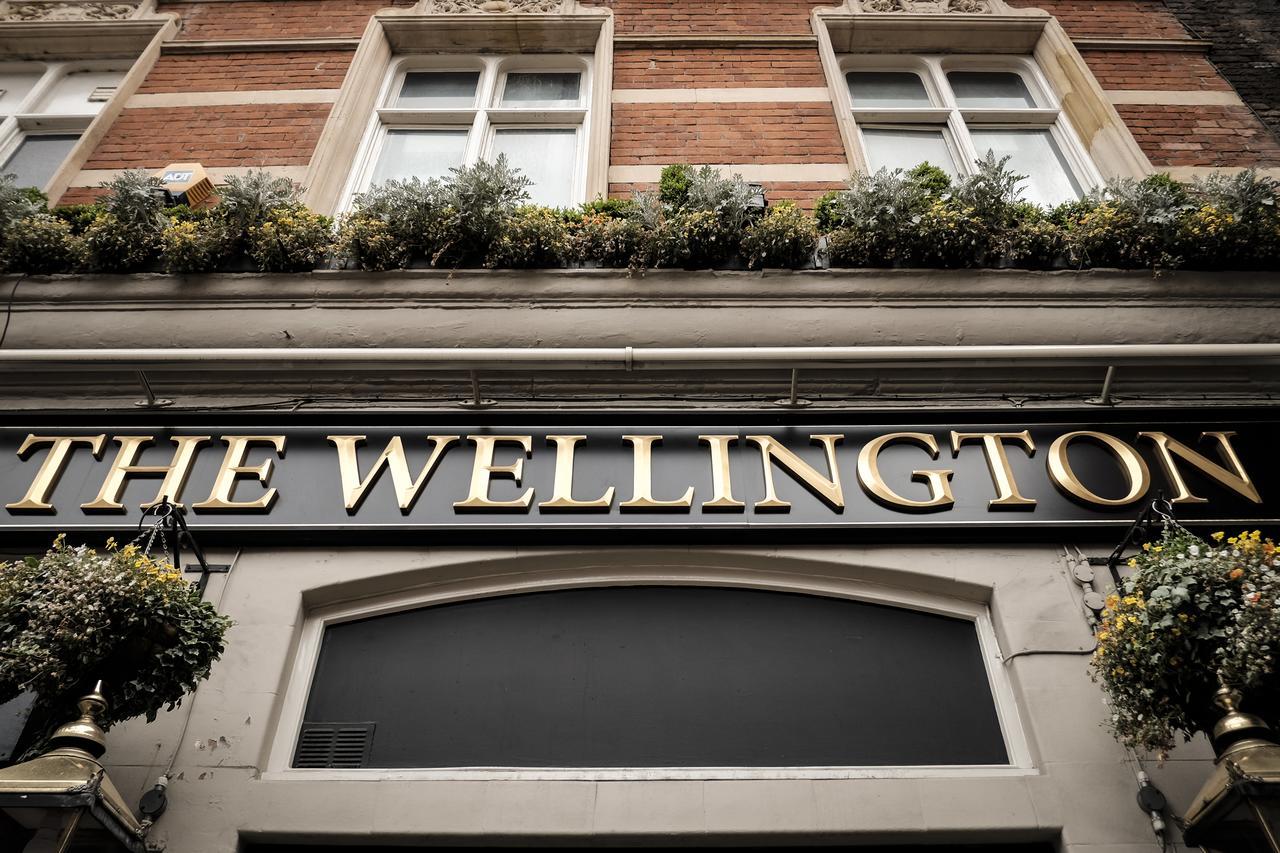 The Wellington Hotel London Eksteriør billede